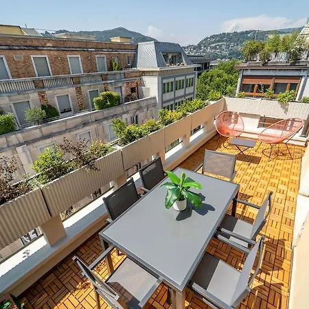 Apartment Spacious Penthouse With Terrace In The Heart Of *