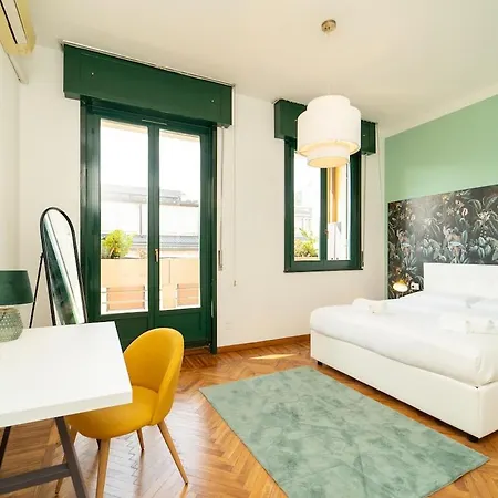 Spacious Penthouse With Terrace In The Heart Of Apartment Como