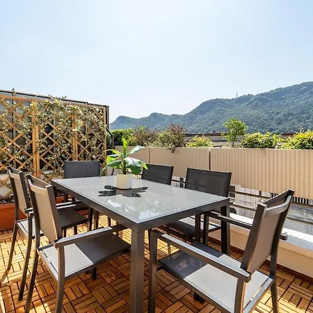 Spacious Penthouse With Terrace In The Heart Of