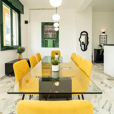 Apartment Spacious Penthouse With Terrace In The Heart Of Como