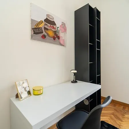 Spacious Penthouse With Terrace In The Heart Of