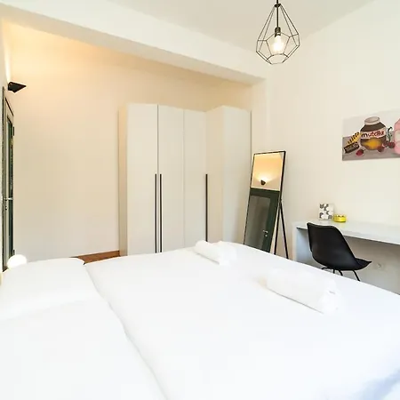 Spacious Penthouse With Terrace In The Heart Of Apartment *