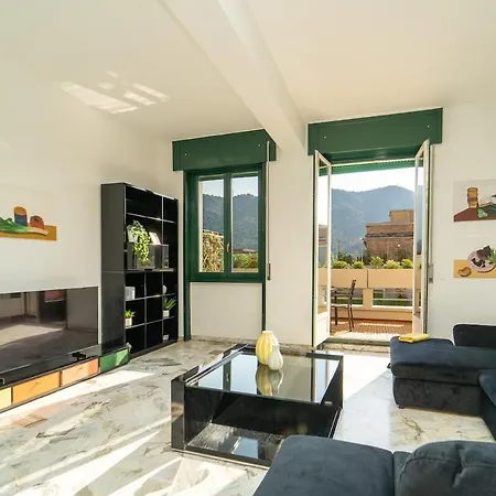 Apartment Spacious Penthouse With Terrace In The Heart Of *